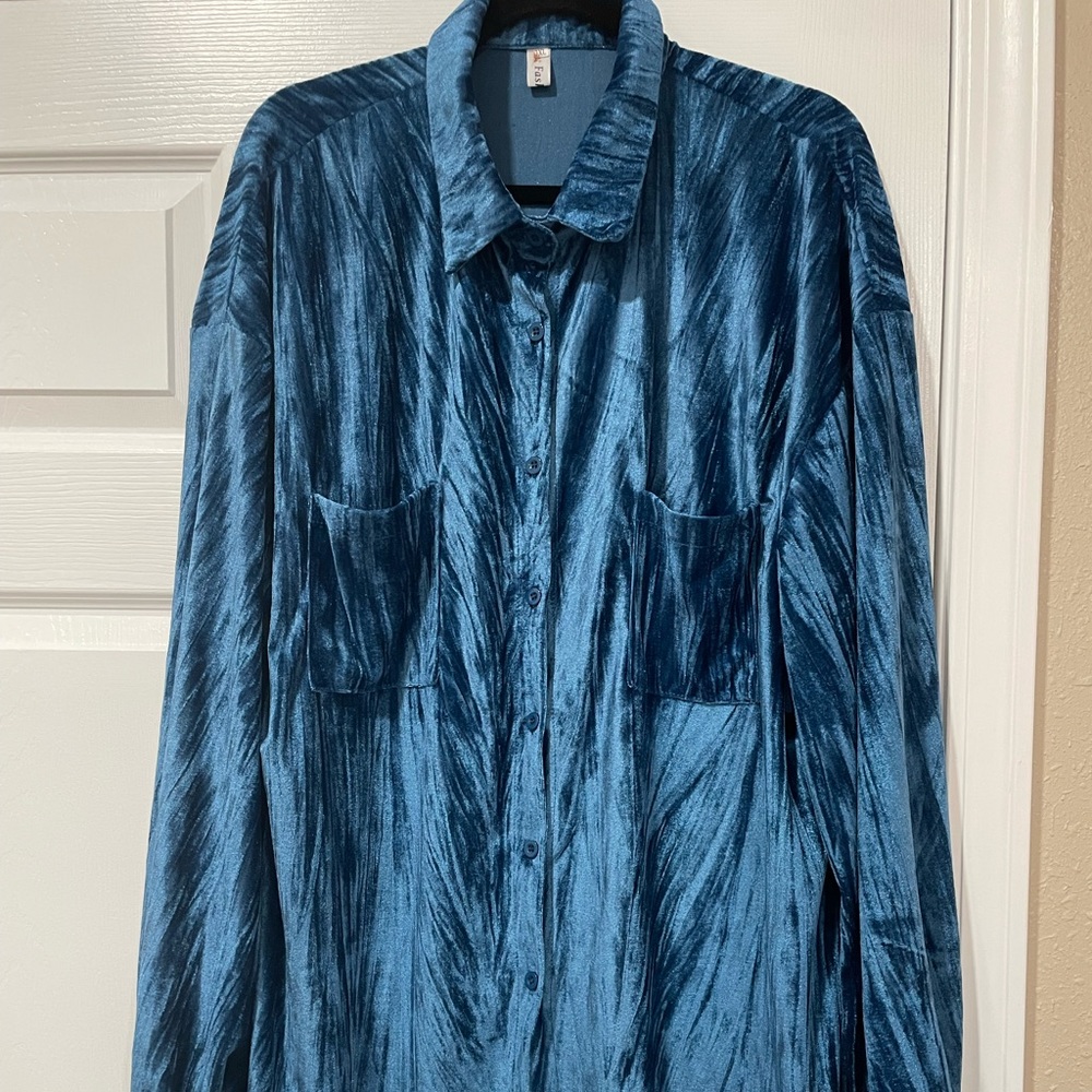 Sapphire blue velvet button up shirt 3x New!